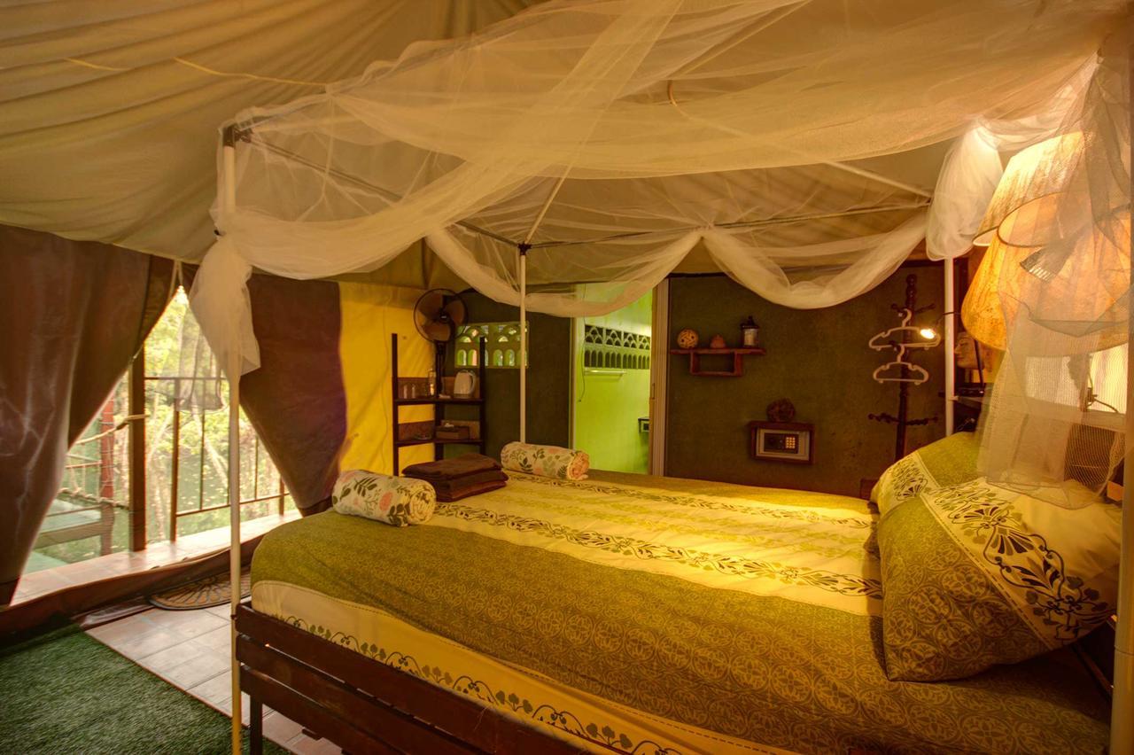 Baan Mae Ying Bungalows & Luxury Glamping Tents Bed & Breakfast Thalang Exterior photo